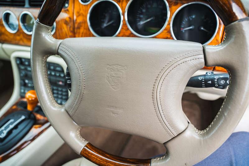1998 Jaguar XK8
