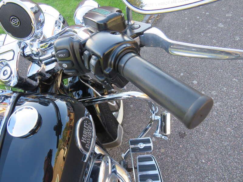 2009 Harley Davidson FLHRC ROAD KING CLASSIC