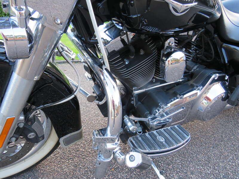 2009 Harley Davidson FLHRC ROAD KING CLASSIC