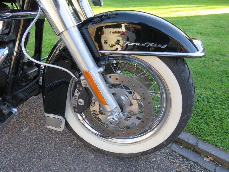 2009 Harley Davidson FLHRC ROAD KING CLASSIC