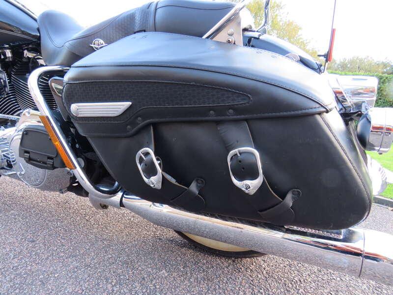 2009 Harley Davidson FLHRC ROAD KING CLASSIC