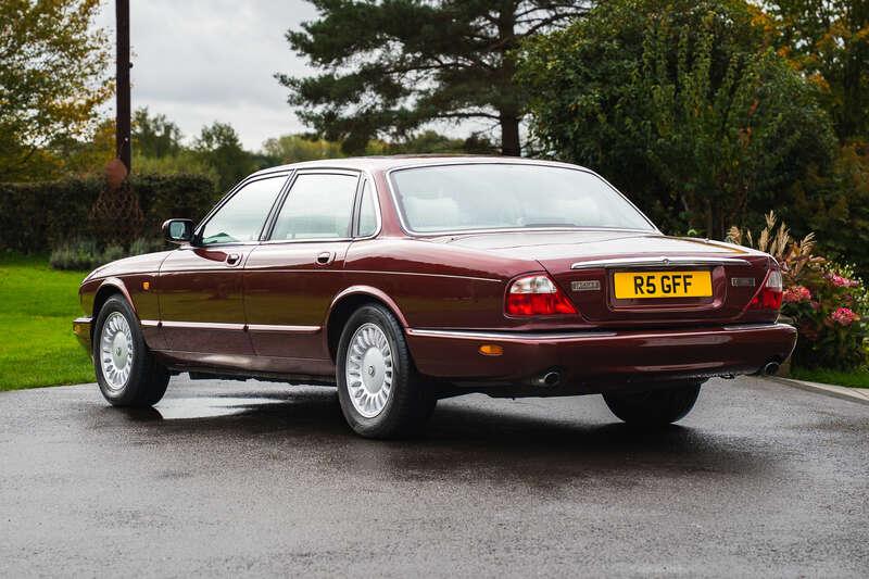 1998 Jaguar XJ8