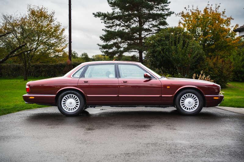 1998 Jaguar XJ8