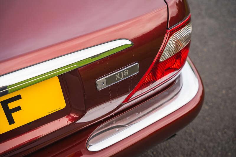 1998 Jaguar XJ8