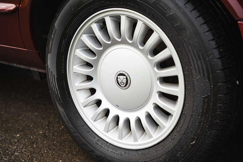 1998 Jaguar XJ8