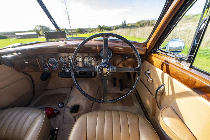1955 Jaguar MK VII SALOON