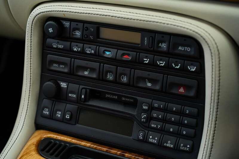 2006 Jaguar XKR