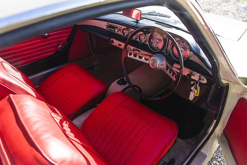 1962 Volvo P1800