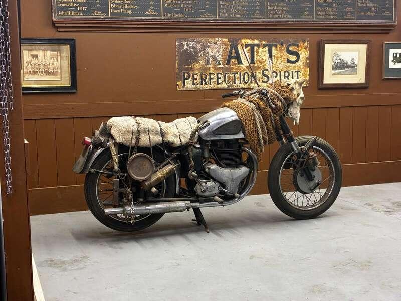 1952 BSA A10 GOLDEN FLASH