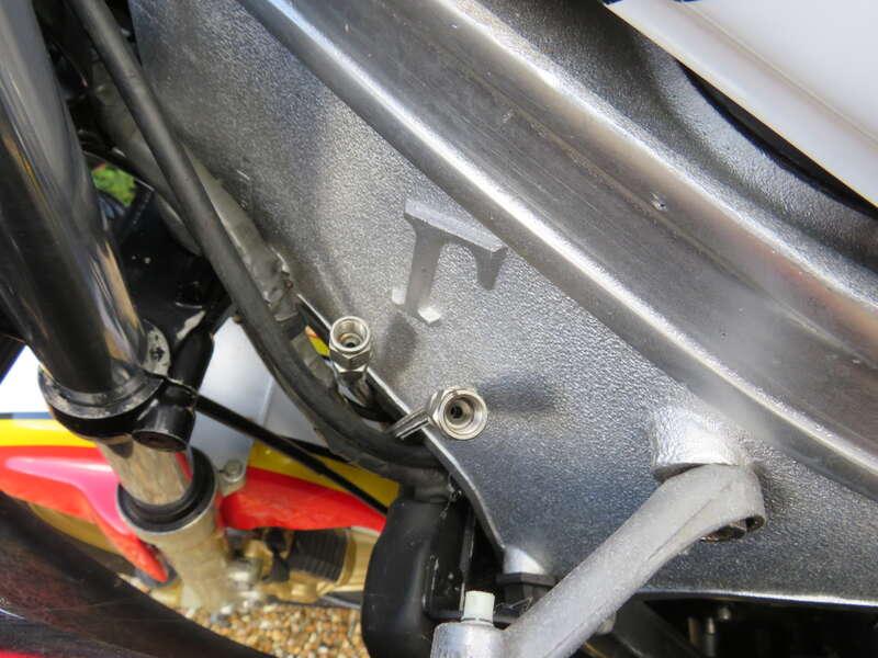 1986 Suzuki RG500 'BARRY SHEENE' TRIBUTE