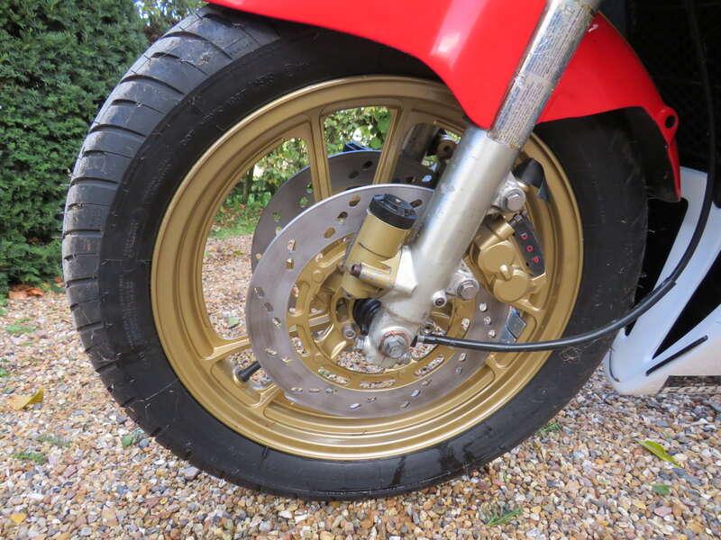 1986 Suzuki RG500 'BARRY SHEENE' TRIBUTE
