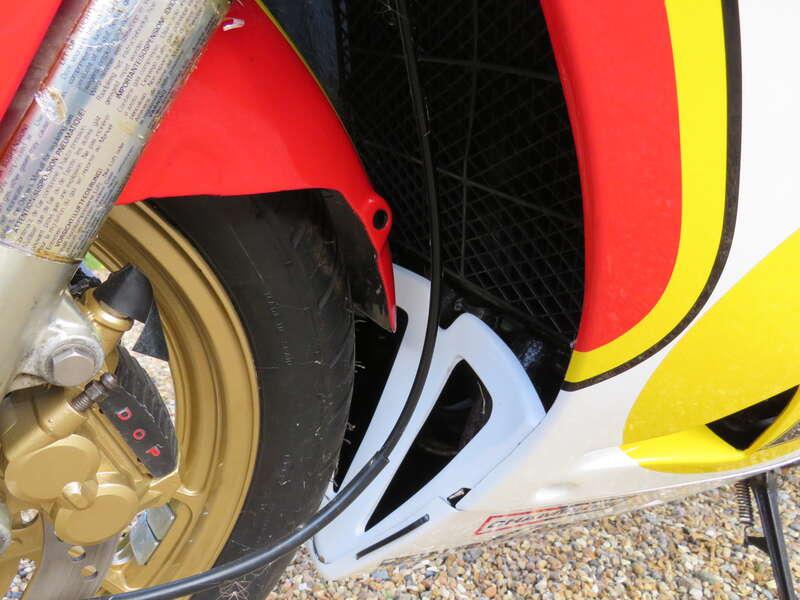 1986 Suzuki RG500 'BARRY SHEENE' TRIBUTE