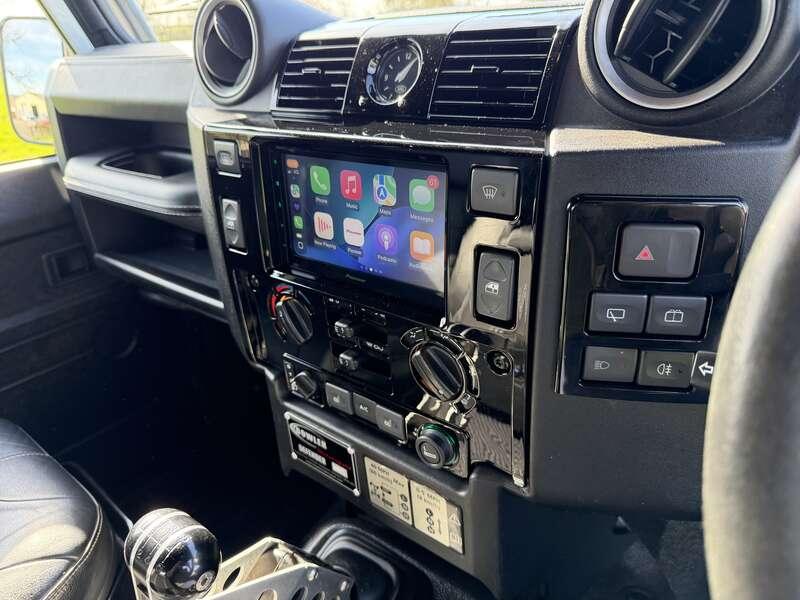 2014 Land Rover Defender 90
