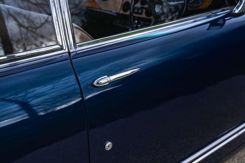 1973 Bristol 411