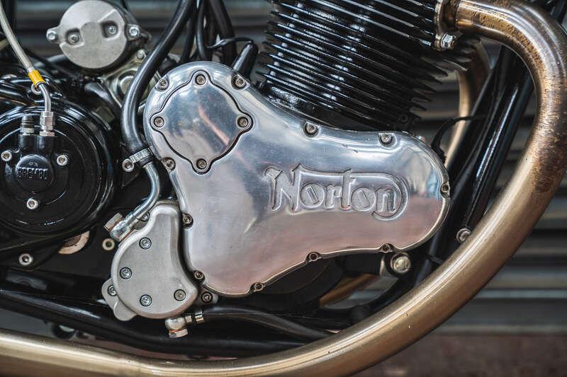 2015 NORTON COM-01 DOMINATOR SS