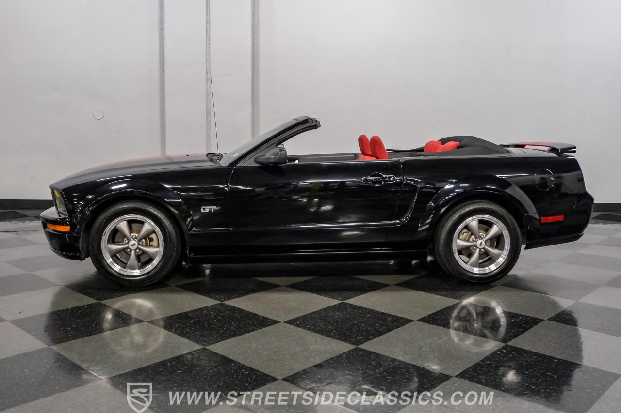 2005 Ford Mustang GT Premium Convertible