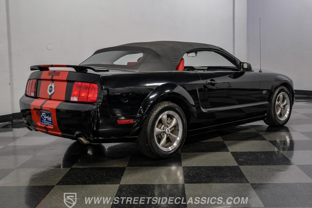 2005 Ford Mustang GT Premium Convertible