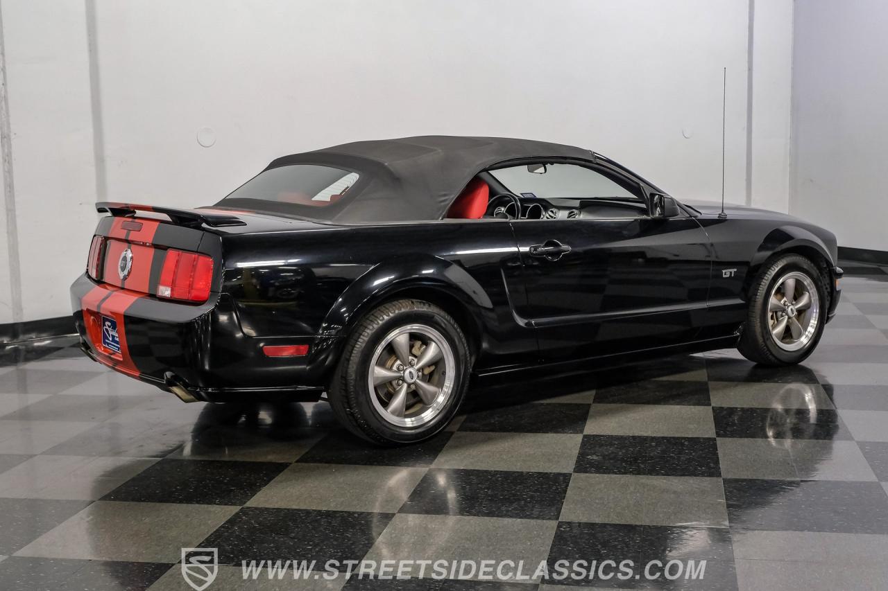 2005 Ford Mustang GT Premium Convertible