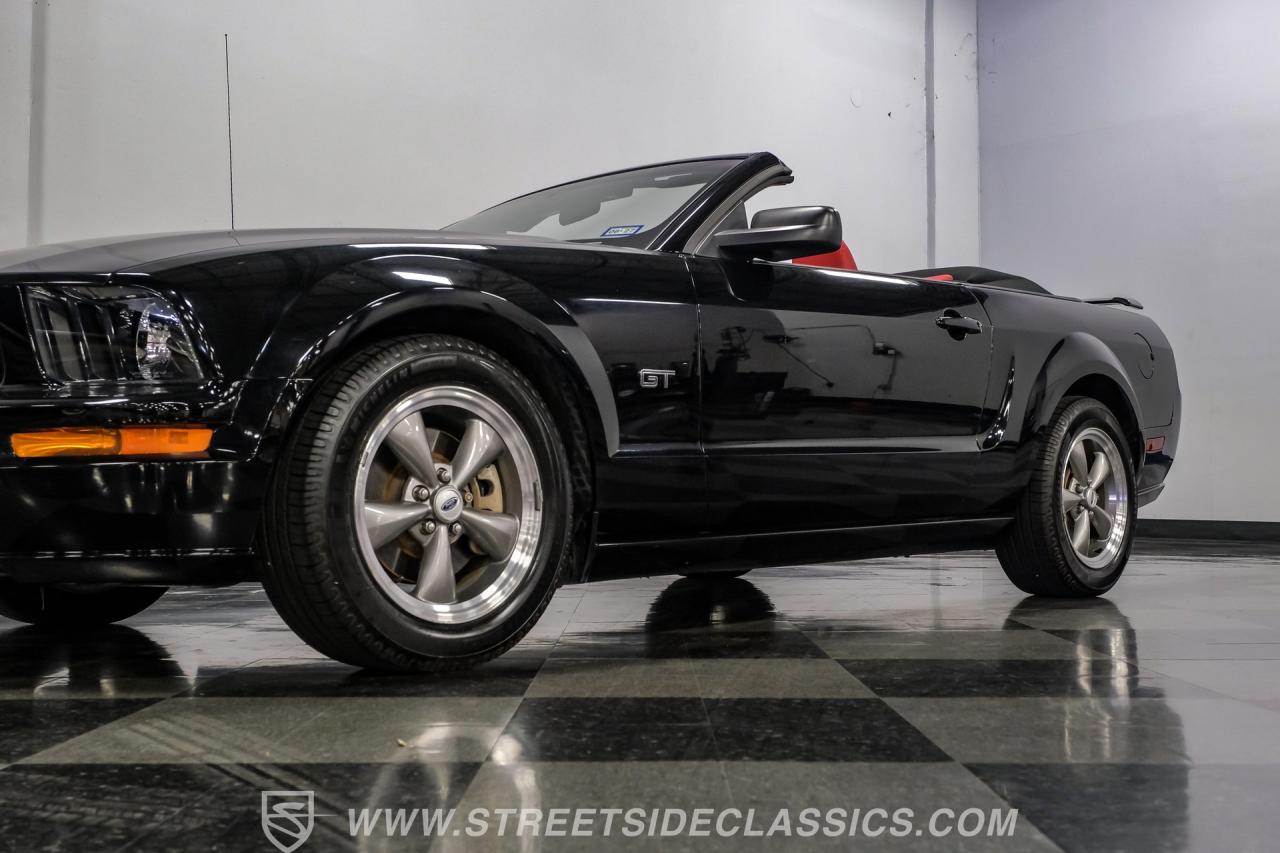 2005 Ford Mustang GT Premium Convertible