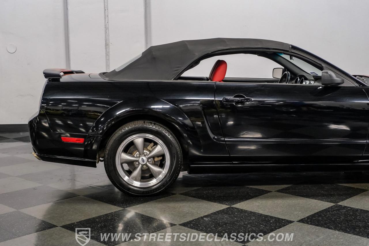 2005 Ford Mustang GT Premium Convertible