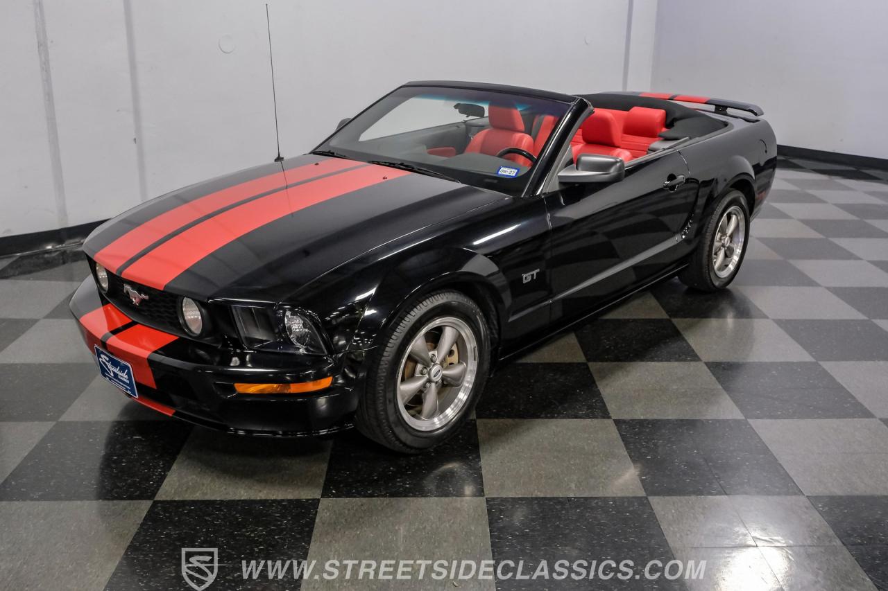 2005 Ford Mustang GT Premium Convertible