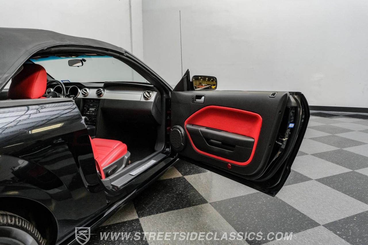 2005 Ford Mustang GT Premium Convertible