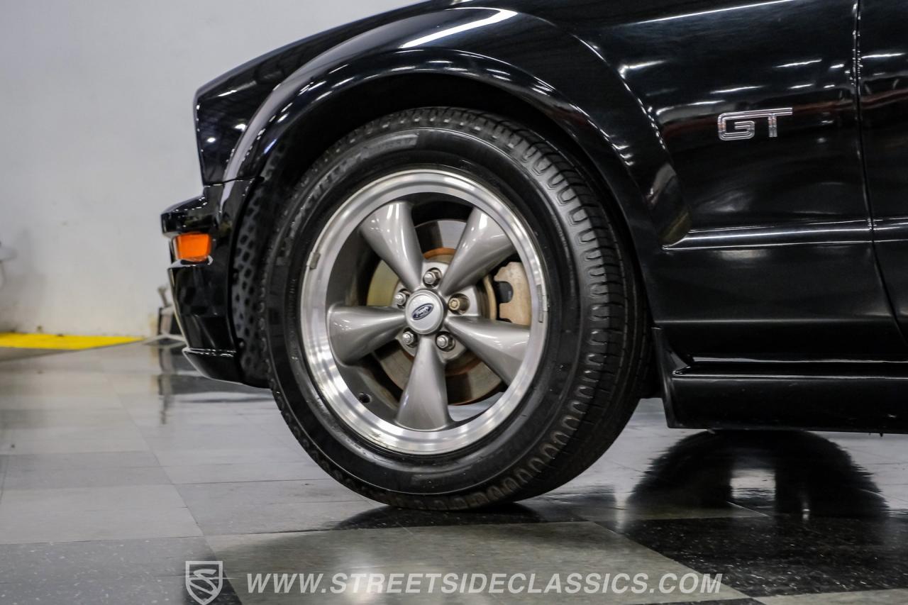 2005 Ford Mustang GT Premium Convertible