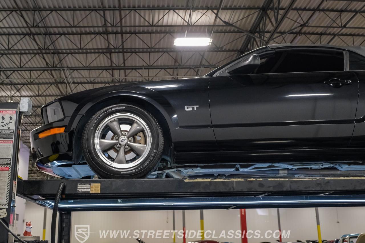 2005 Ford Mustang GT Premium Convertible