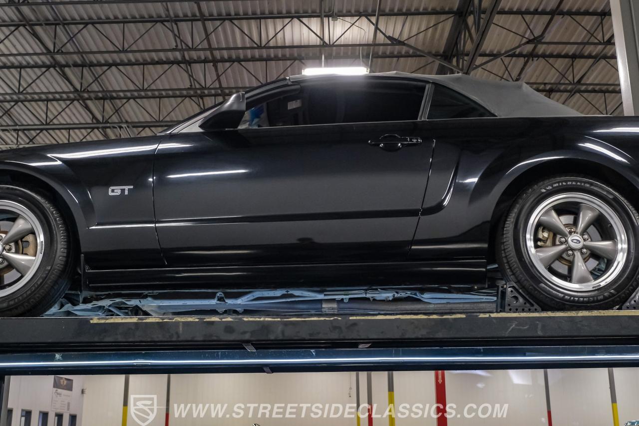 2005 Ford Mustang GT Premium Convertible