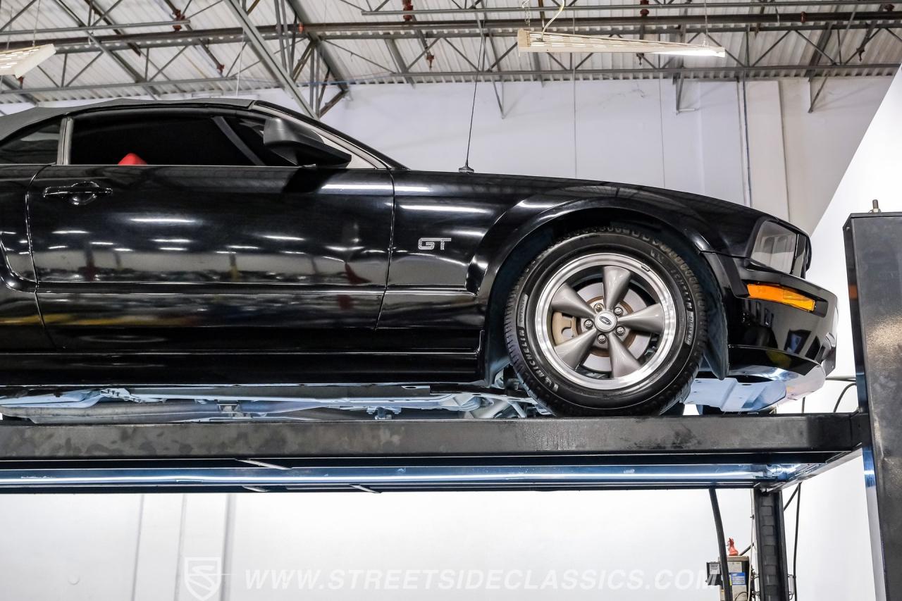 2005 Ford Mustang GT Premium Convertible