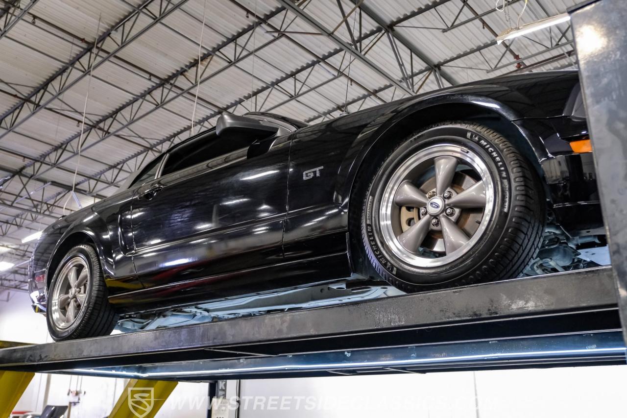 2005 Ford Mustang GT Premium Convertible
