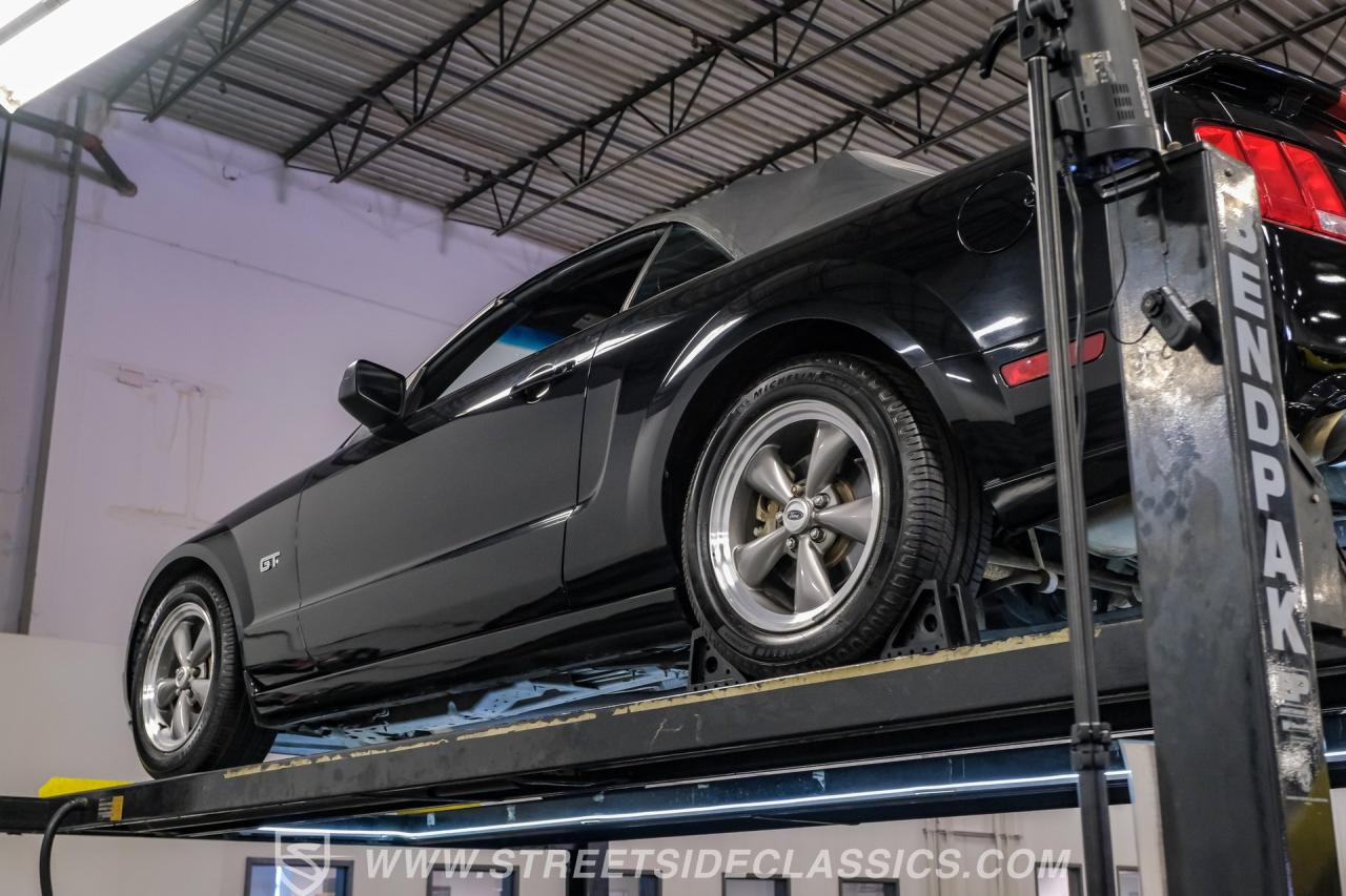 2005 Ford Mustang GT Premium Convertible