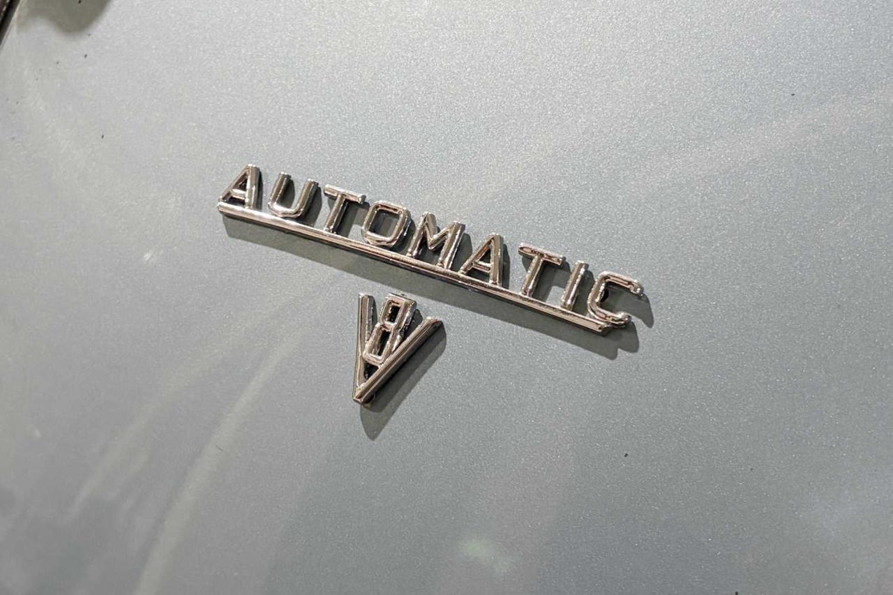 1968 Daimler V8-250