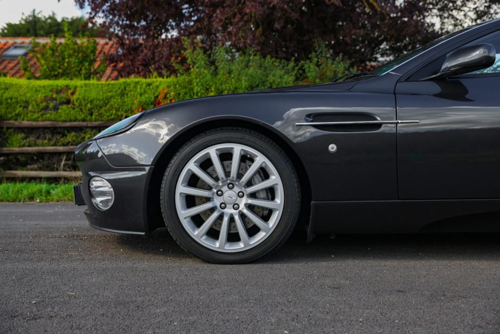 2002 Aston Martin Vanquish