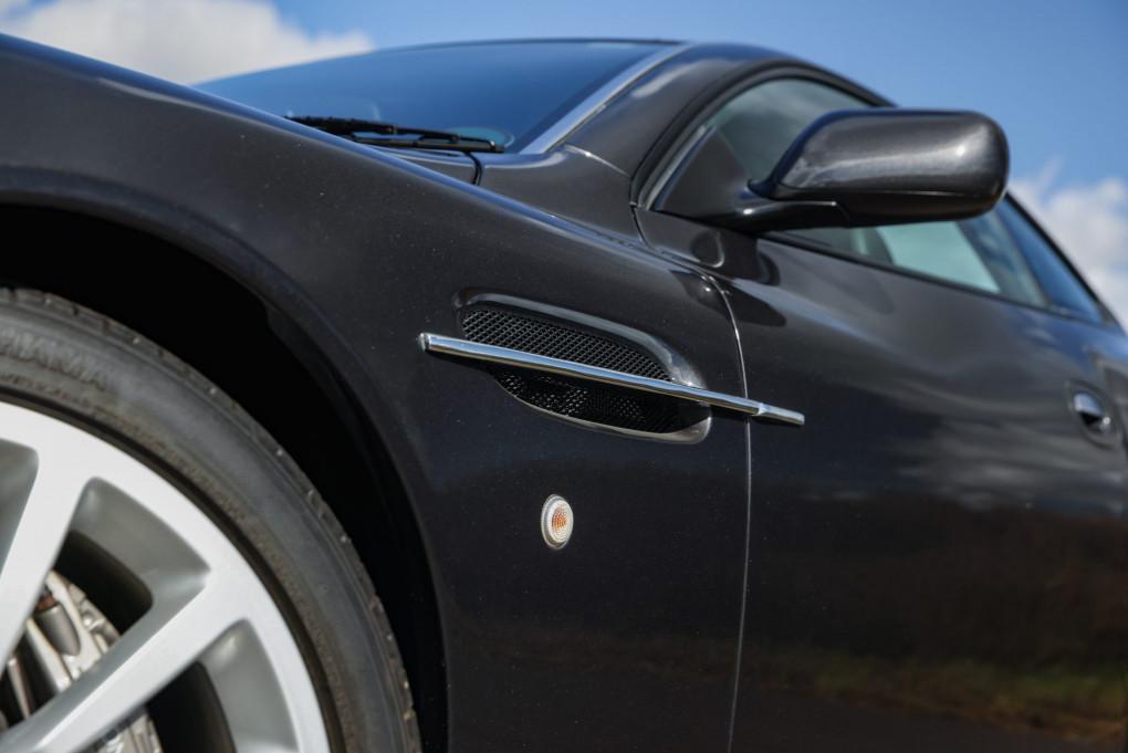 2002 Aston Martin Vanquish