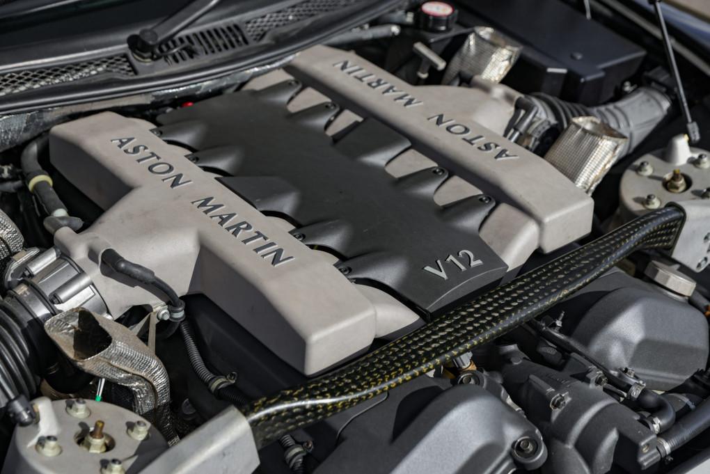 2002 Aston Martin Vanquish