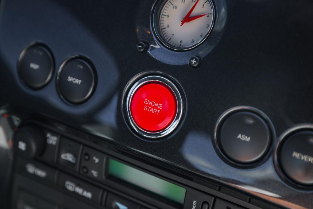 2002 Aston Martin Vanquish