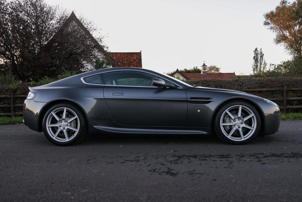 2006 Aston Martin Vantage