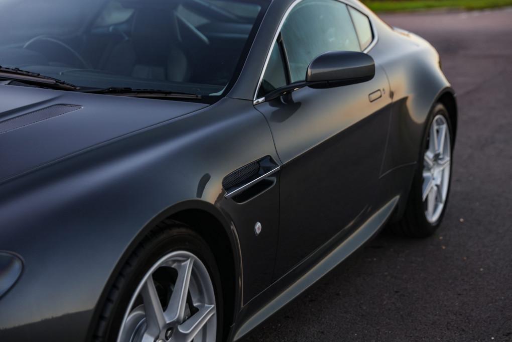 2006 Aston Martin Vantage