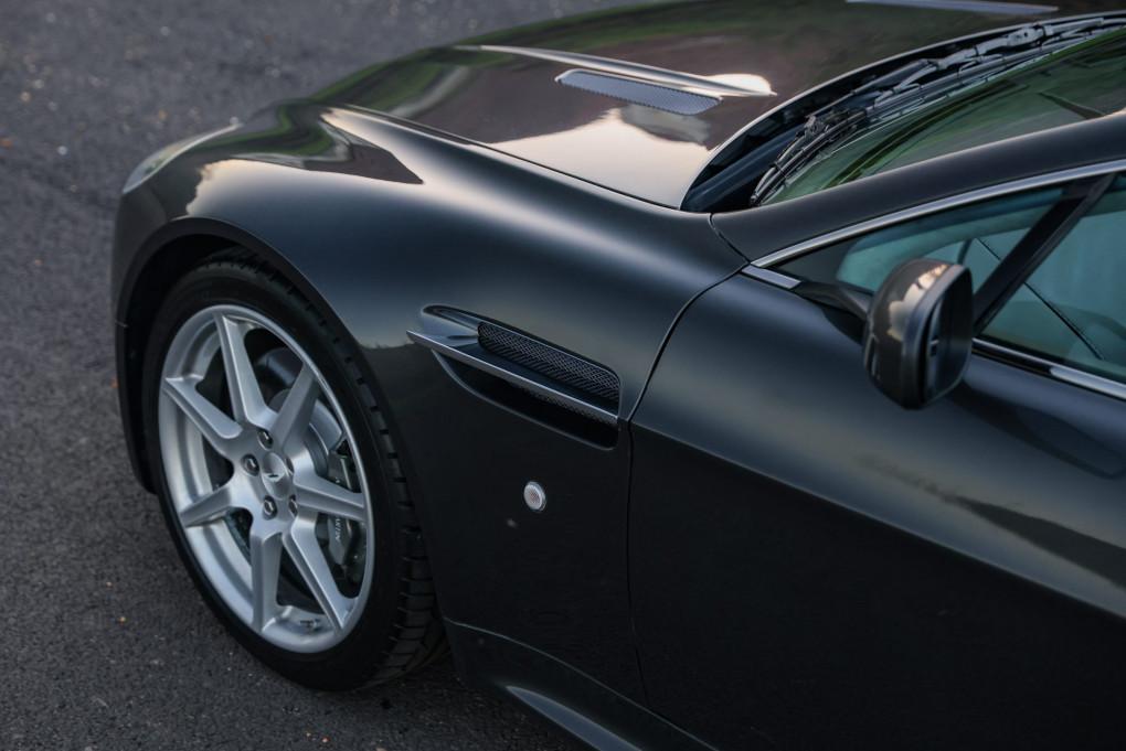 2006 Aston Martin Vantage