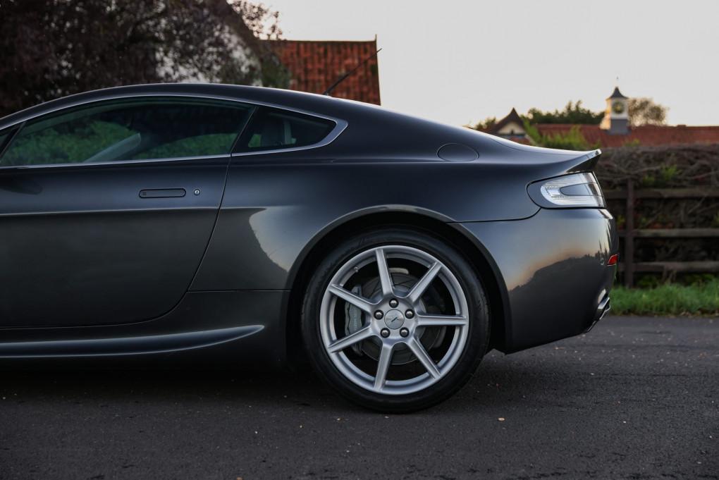 2006 Aston Martin Vantage