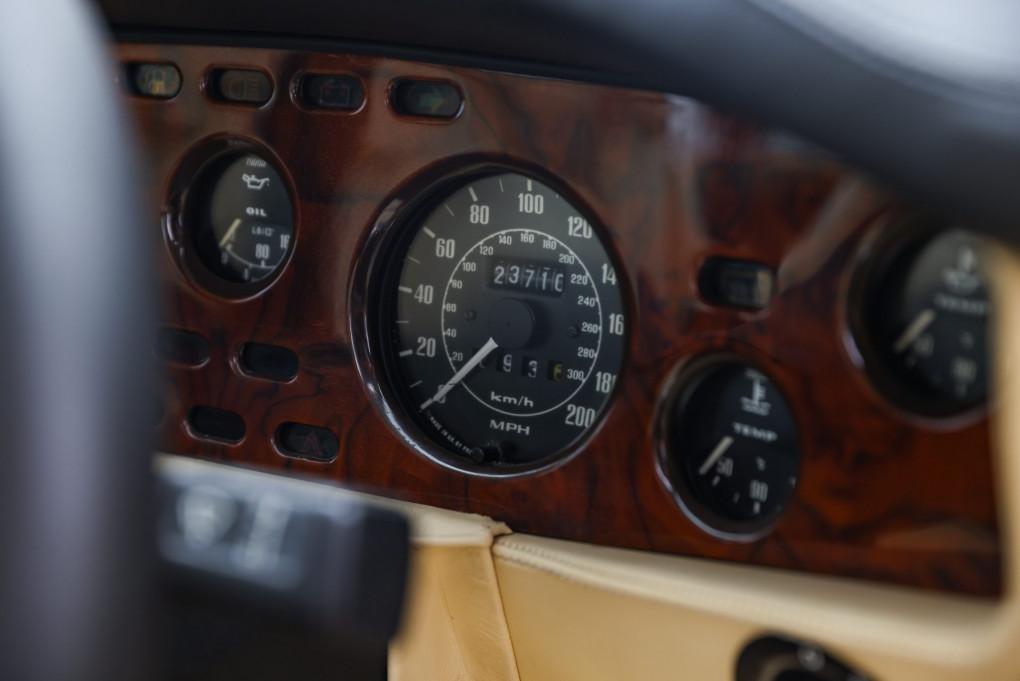 1988 Aston Martin Vantage