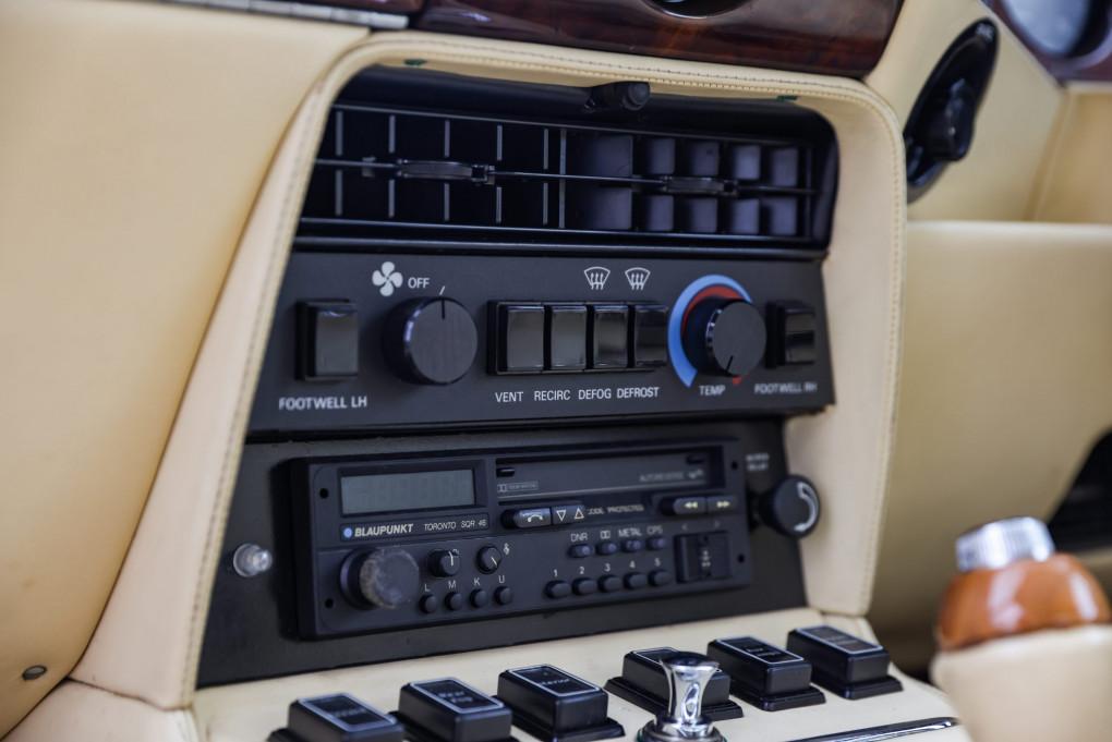 1988 Aston Martin Vantage