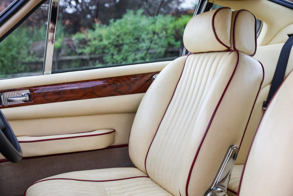 1988 Aston Martin Vantage