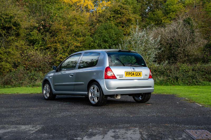 2004 Renault CLIO 172