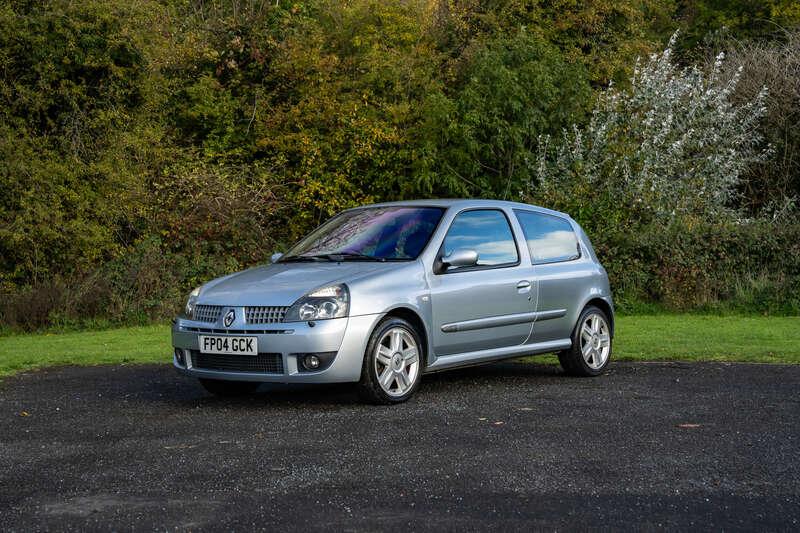 2004 Renault CLIO 172