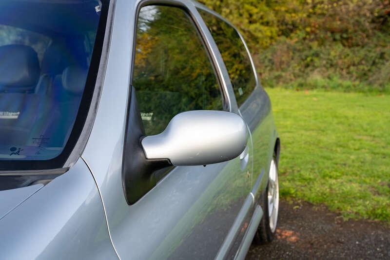 2004 Renault CLIO 172