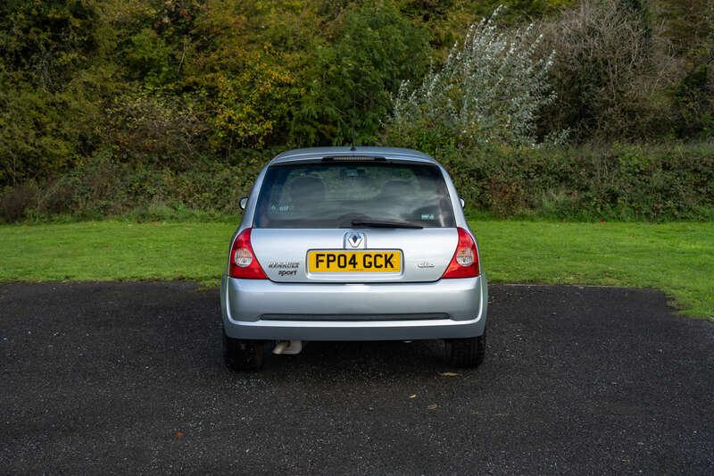2004 Renault CLIO 172
