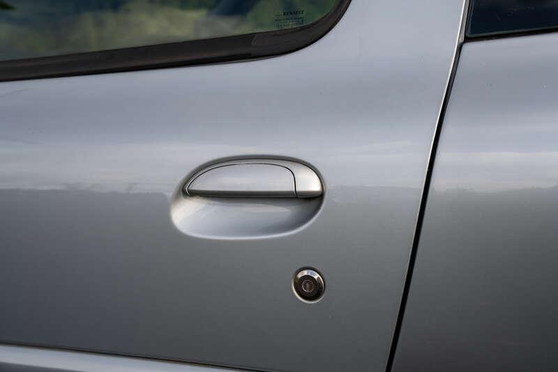 2004 Renault CLIO 172