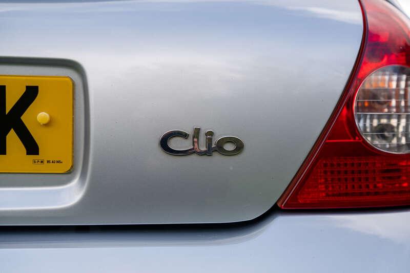 2004 Renault CLIO 172